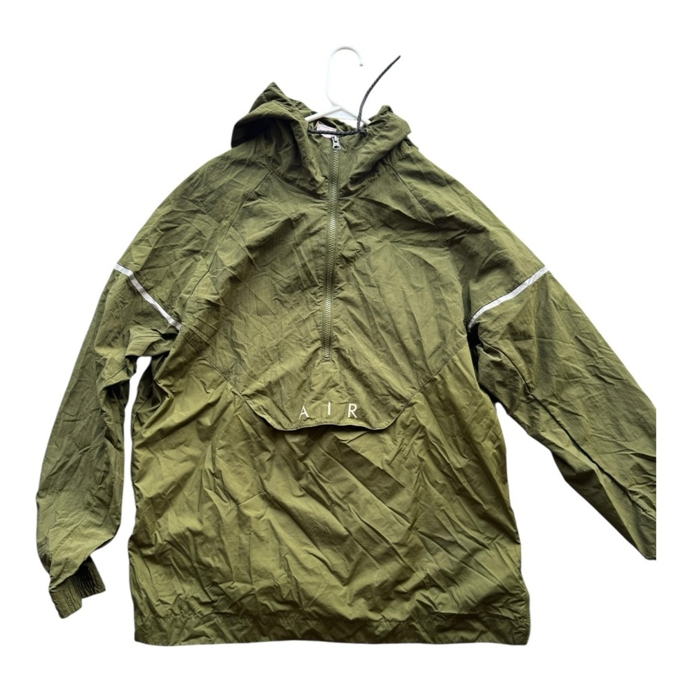 Nike Green Windbreaker with High Collar and Half-Zip